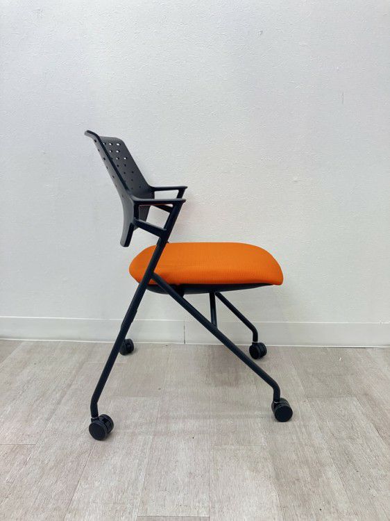 コクヨピエガチェア ネスティングチェア3脚セット 商品画像6