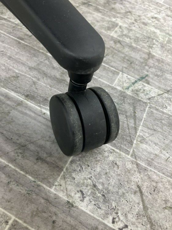 コクヨミトラチェア 固定肘付ミトラチェア 商品画像6