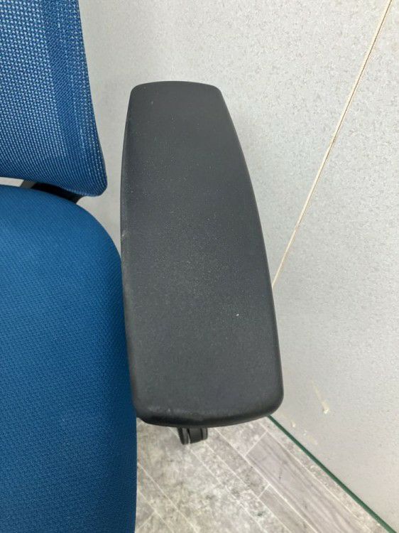 コクヨミトラチェア 固定肘付ミトラチェア 商品画像7