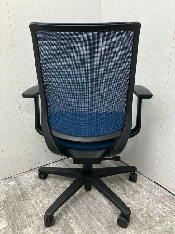 コクヨミトラチェア 固定肘付ミトラチェア 商品画像9