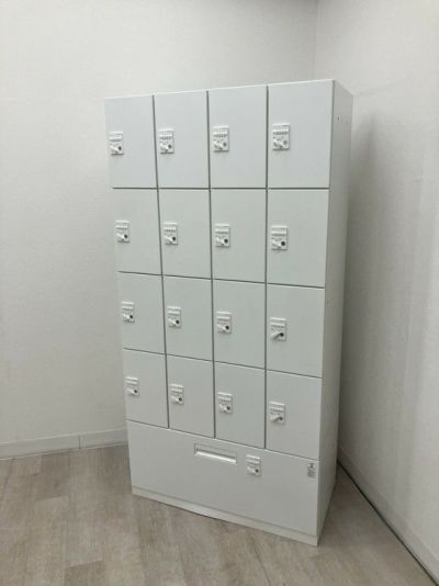 コクヨEDIA(エディア)シリーズ 16人用ロッカー+下段ラテラル書庫 商品画像1