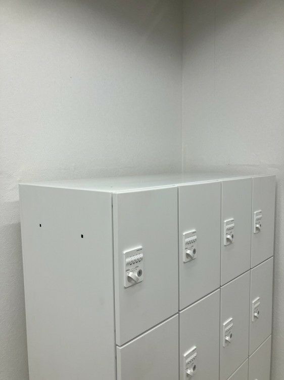 コクヨEDIA(エディア)シリーズ 16人用ロッカー+下段ラテラル書庫 商品画像11