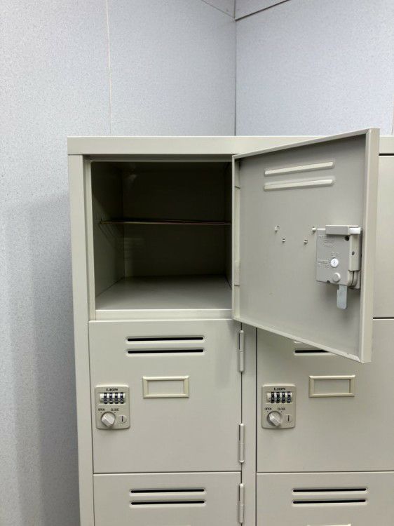 ライオン18人用ロッカー 商品画像3