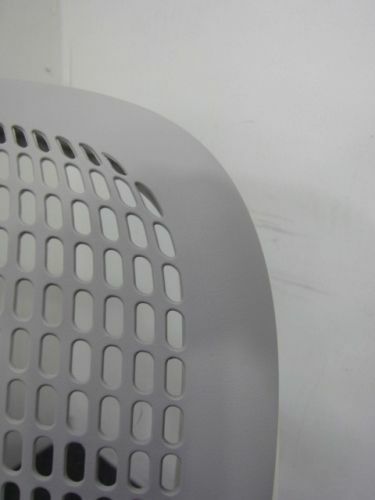 プラス 肘付エラータチェア 8