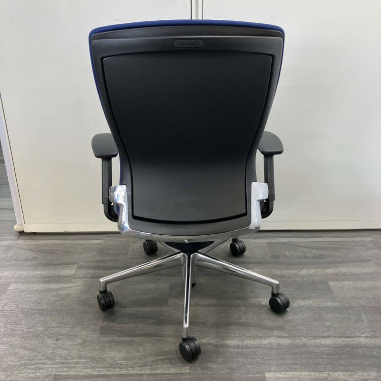 ウチダ（内田洋行）パルス（PULSE）チェア 可動肘付パルスチェア 商品画像4