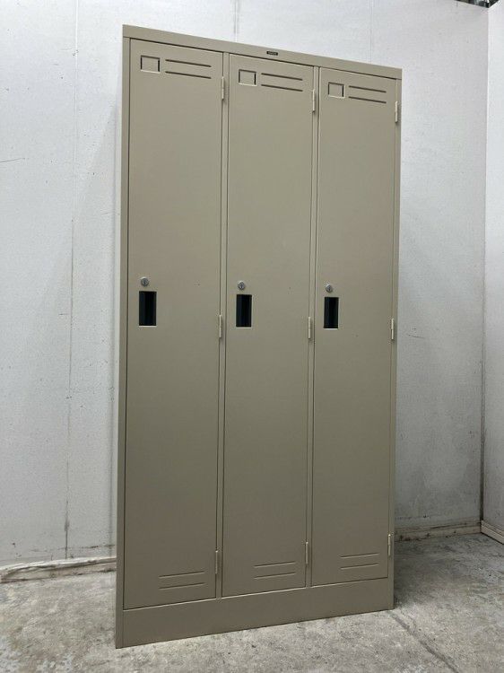 コクヨ3人用ロッカー 商品画像1