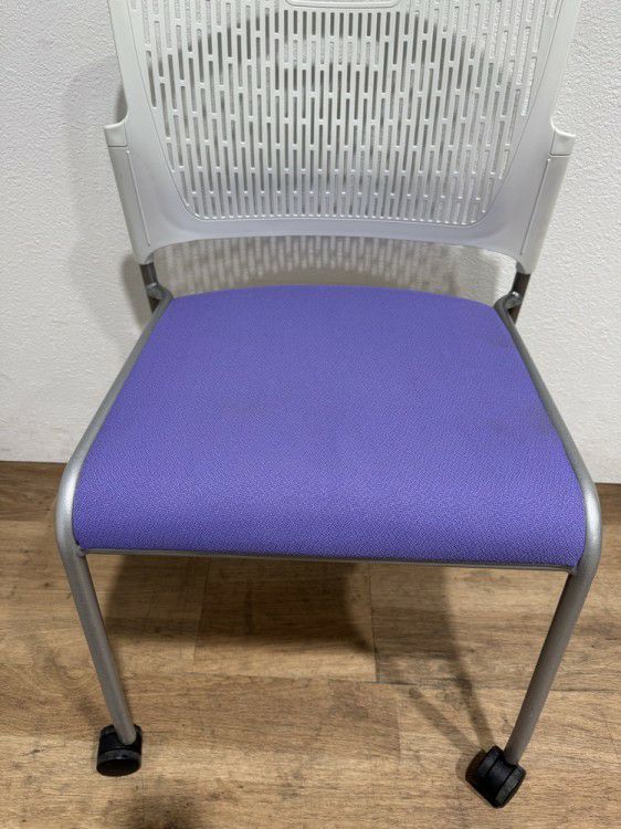 オカムラRETE(レーテ)シリーズ スタッキングチェア 商品画像4