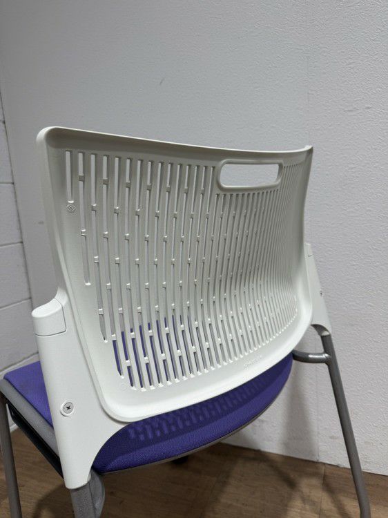 オカムラRETE(レーテ)シリーズ スタッキングチェア 商品画像6