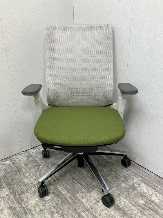 コクヨINSPINE（インスパイン）チェア 可動肘付インスパインチェア 商品画像2