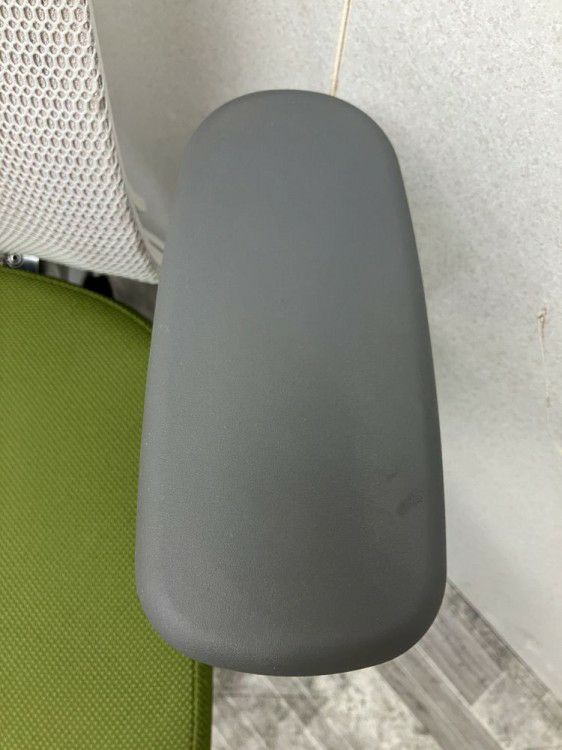 コクヨINSPINE（インスパイン）チェア 可動肘付インスパインチェア 商品画像4