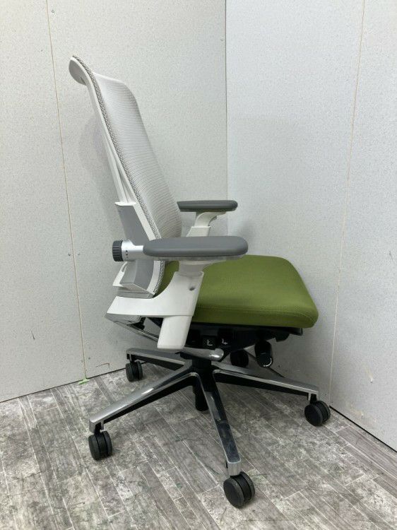 コクヨINSPINE（インスパイン）チェア 可動肘付インスパインチェア 商品画像8