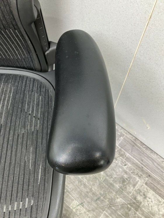 HermanMiller（ハーマンミラー）アーロンチェア 可動肘付アーロンチェア 商品画像4