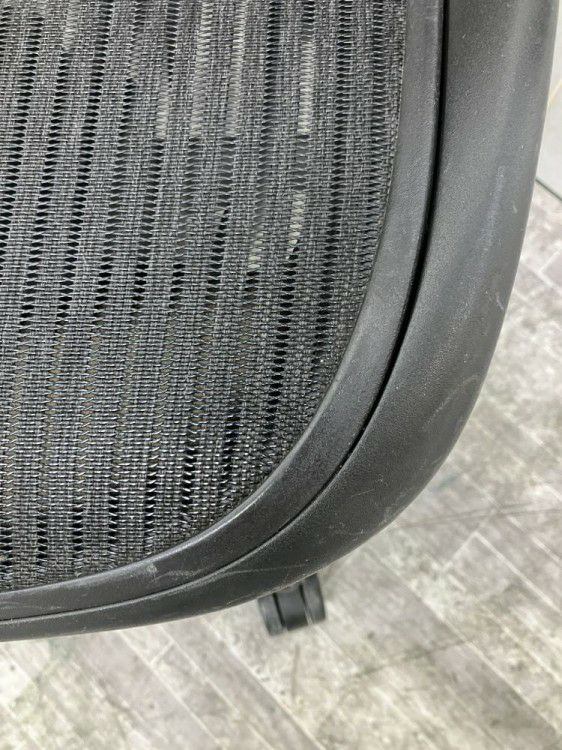 HermanMiller（ハーマンミラー）アーロンチェア 可動肘付アーロンチェア 商品画像5