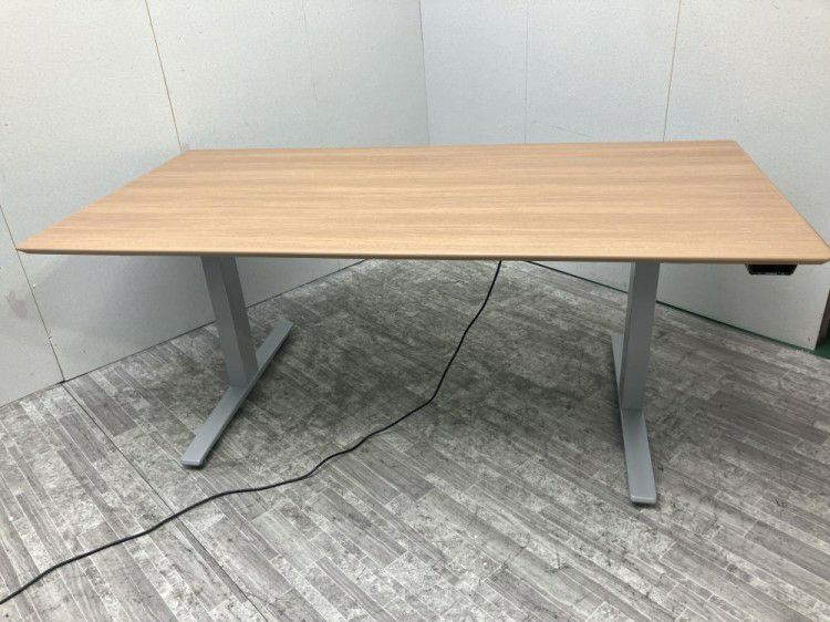 オカムラSwift(スイフト)シリーズ 電動昇降式1800ミーティングテーブル 商品画像1