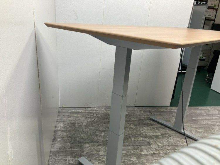 オカムラSwift(スイフト)シリーズ 電動昇降式1800ミーティングテーブル 商品画像5