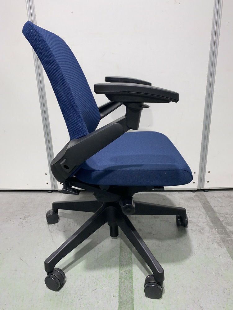 イトーキ肘付ノートチェア 商品画像5