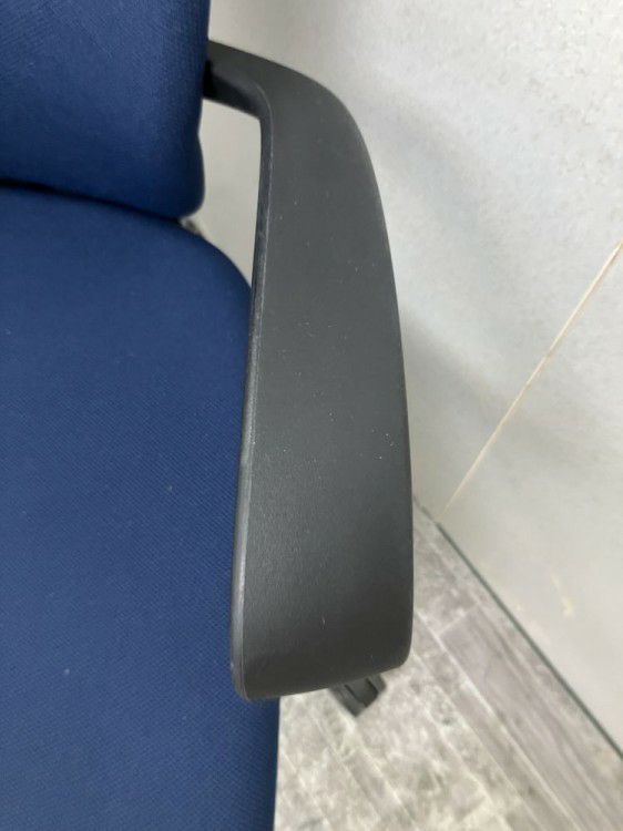 イトーキfulgo(フルゴ)チェア 固定肘付フルゴチェア 商品画像4