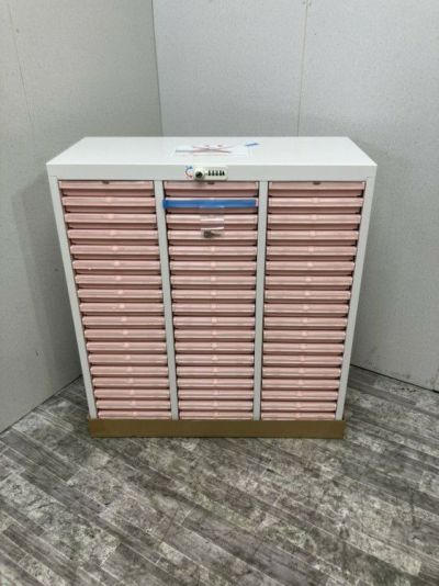 A4トレー書庫/薬剤保管庫 商品画像1