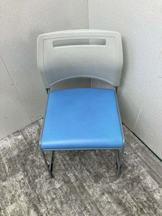 コウエキスタッキングチェア 商品画像3
