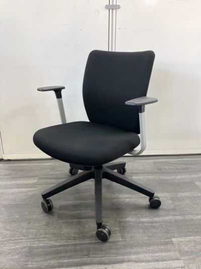 ウチダ（内田洋行）EPO（エポ）チェア 固定肘付エポチェア 商品画像1