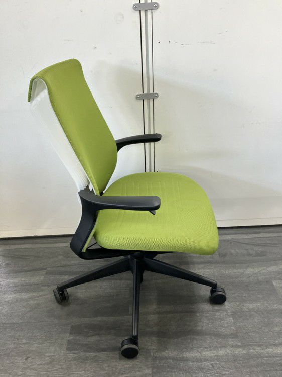 コクヨM4チェア 固定肘付M4チェア 商品画像5