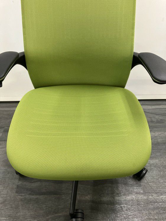 コクヨM4チェア 可動肘付M4チェア 商品画像8