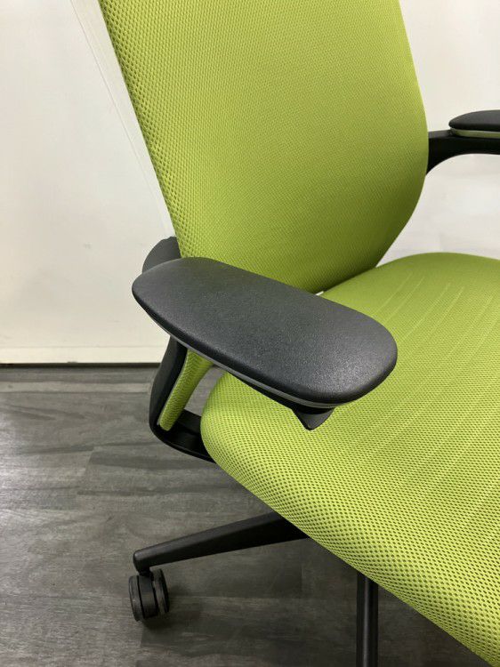 コクヨM4チェア 可動肘付M4チェア 商品画像9