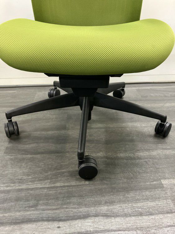 コクヨM4チェア 可動肘付M4チェア 商品画像11