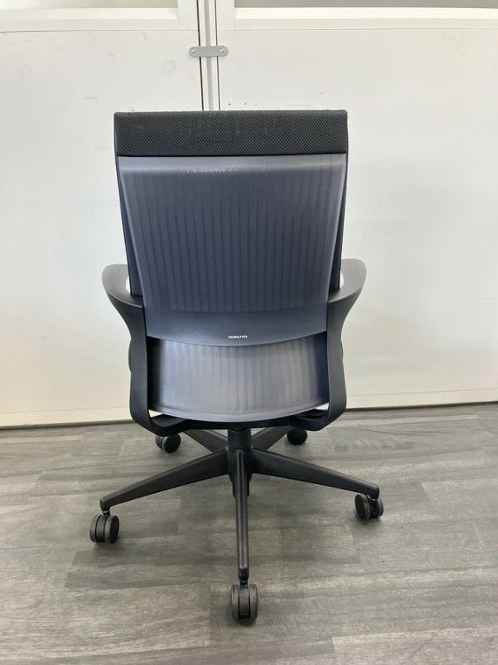 コクヨM4チェア 固定肘付M4チェア 商品画像4
