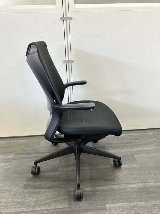 コクヨM4チェア 固定肘付M4チェア 商品画像5