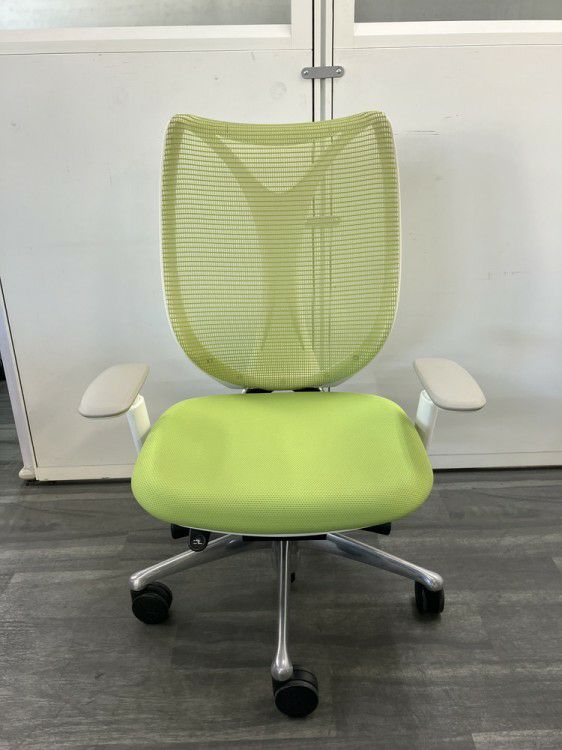 オカムラSabrina(サブリナ)シリーズ 可動肘付サブリナチェア 商品画像2