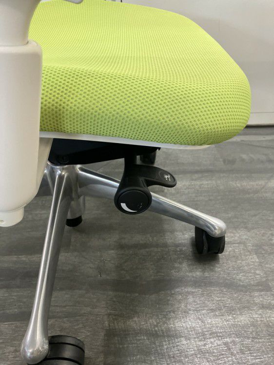 オカムラSabrina(サブリナ)シリーズ 可動肘付サブリナチェア 商品画像6