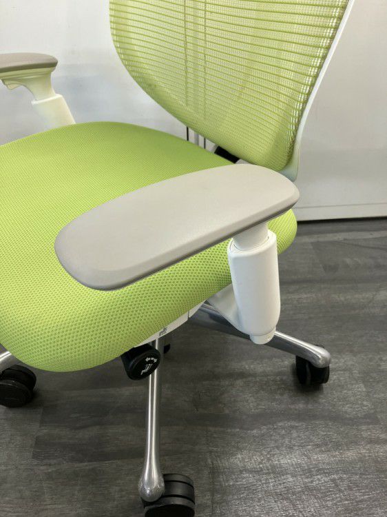 オカムラSabrina(サブリナ)シリーズ 可動肘付サブリナチェア 商品画像11