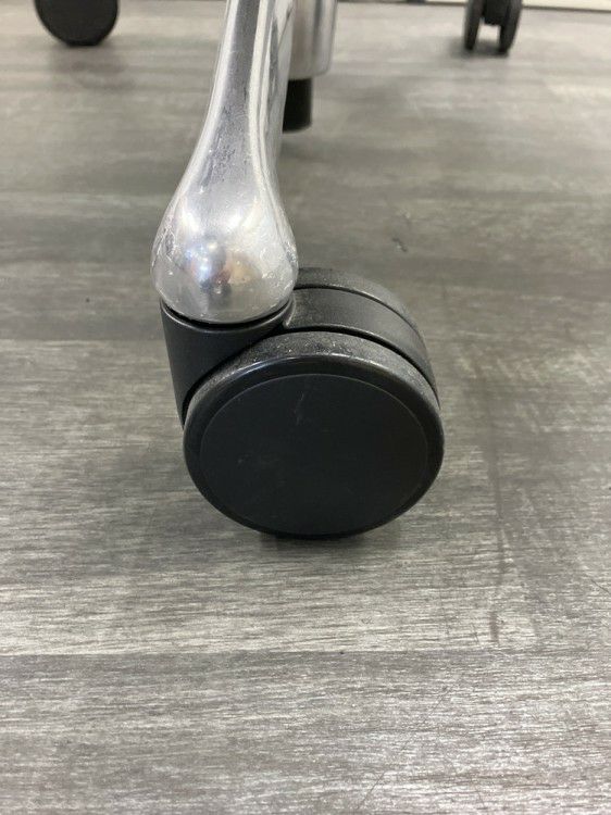 オカムラSabrina(サブリナ)シリーズ 可動肘付サブリナチェア 商品画像13