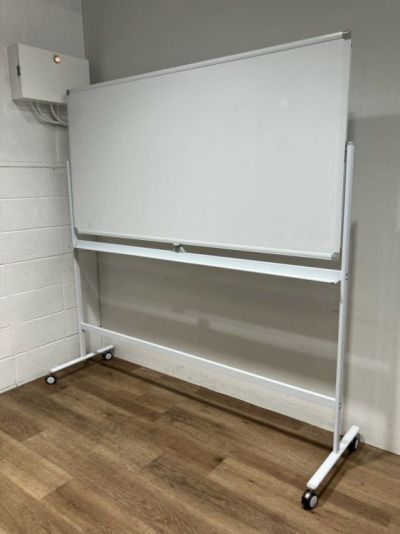 1800脚付ホワイトボード 商品画像1