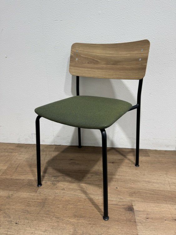 コクヨPlocka（プロッカ）シリーズ スタッキングチェア2脚セット 商品画像2