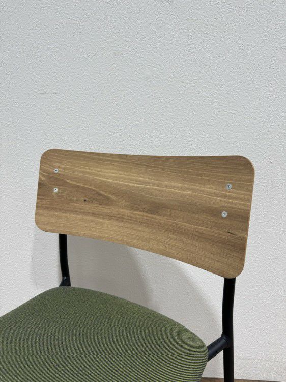 コクヨPlocka（プロッカ）シリーズ スタッキングチェア2脚セット 商品画像4