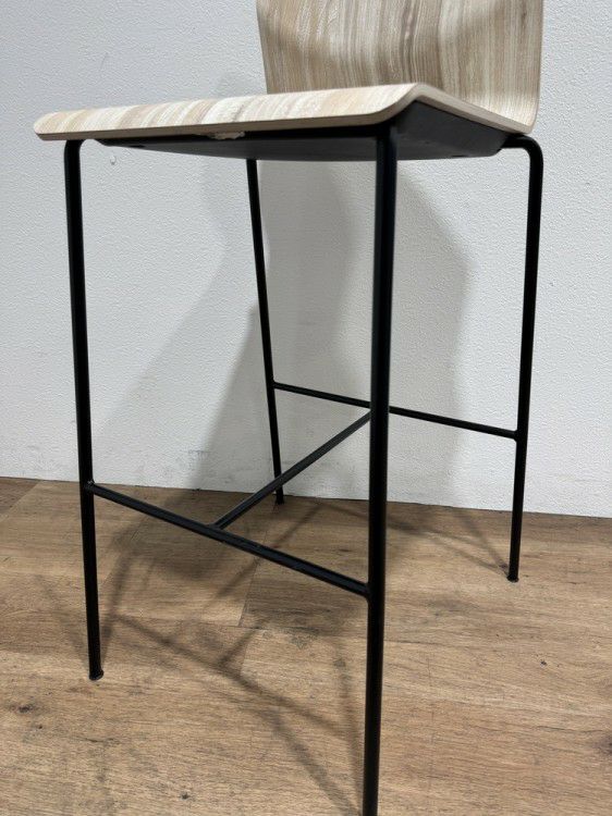 オカムラAlt Piazza(アルトピアッツァ)シリーズ ハイチェア 商品画像5