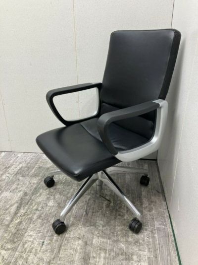 井上金庫固定肘付マネジメントチェア 商品画像1