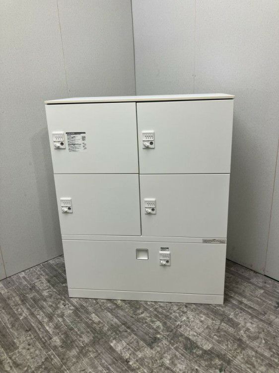 オカムラレクトラインシリーズ 天板付ラテラル・4人用パーソナルロッカー	 商品画像1