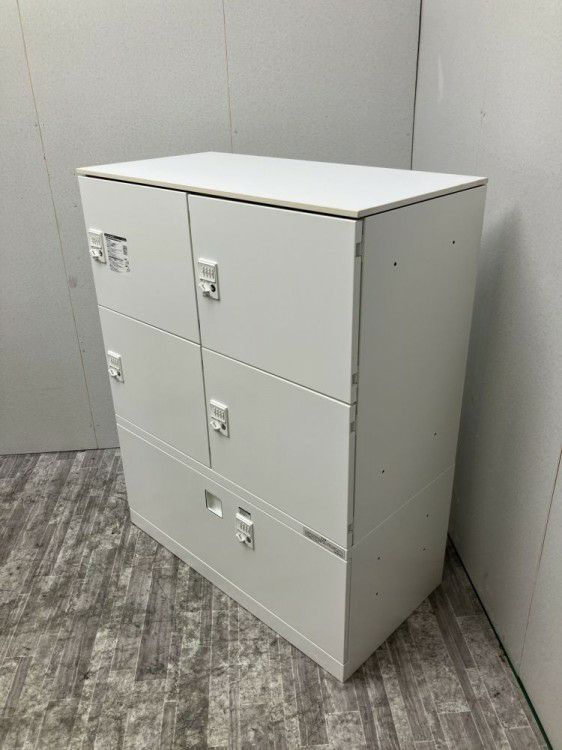 オカムラレクトラインシリーズ 天板付ラテラル・4人用パーソナルロッカー	 商品画像2