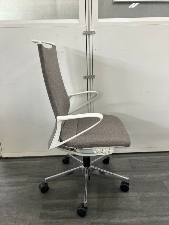 オカムラmode(モード)シリーズ 固定肘付モードチェア4脚セット 商品画像6