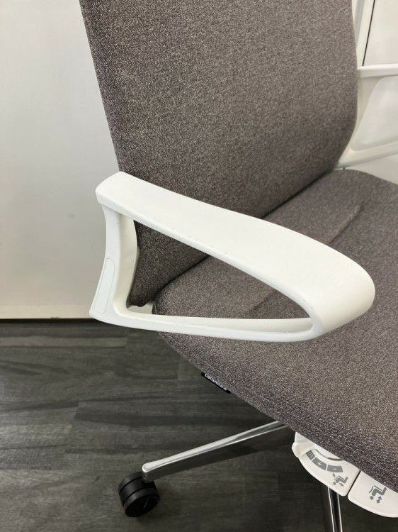 オカムラmode(モード)シリーズ 固定肘付モードチェア4脚セット 商品画像10