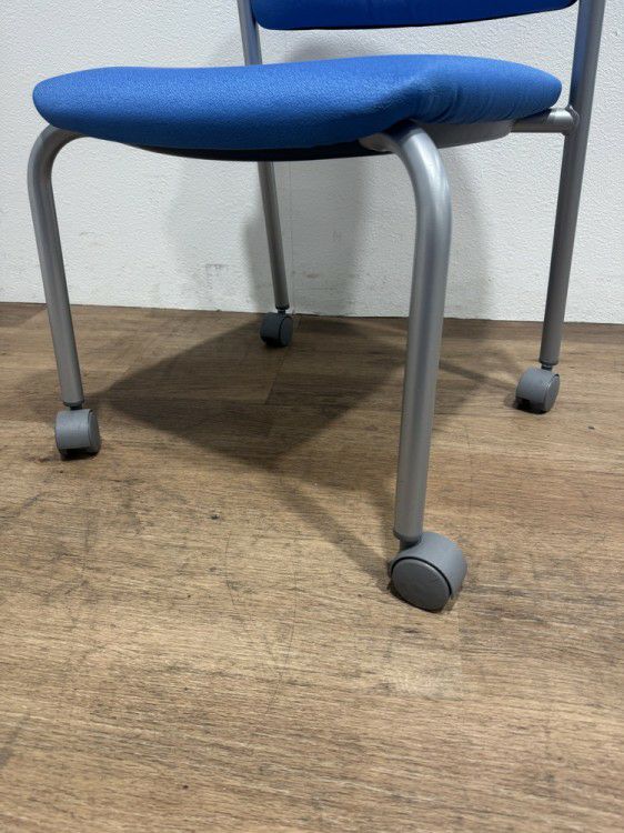 コクヨ会議用イス100シリーズ スタッキングチェア 商品画像5