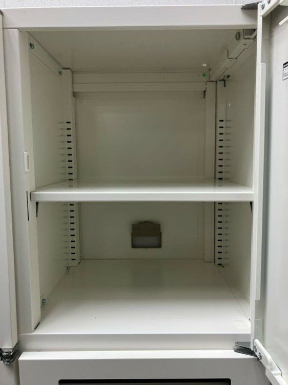 オカムラVILLAGE(ビラージュ)シリーズ 4人用パーソナルロッカー 商品画像4