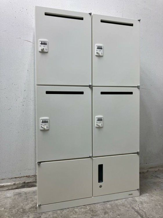 オカムラVILLAGE(ビラージュ)シリーズ 4人用パーソナルロッカー 商品画像1