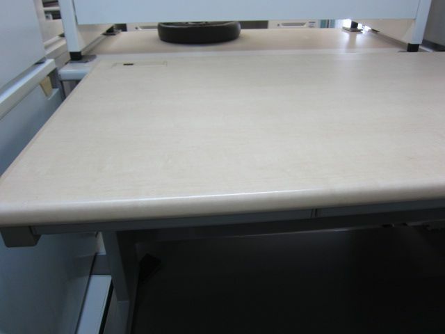 ウチダ（内田洋行）フィードシリーズ 1400平デスク 商品画像3