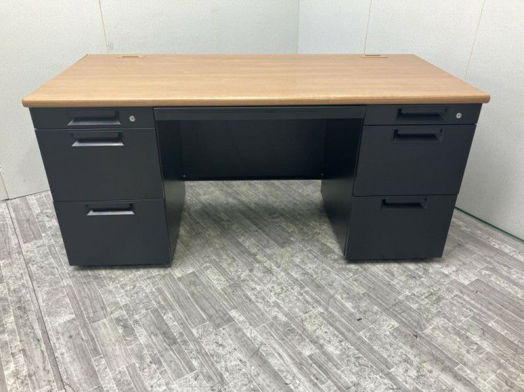 プラス1500両袖デスク 商品画像1