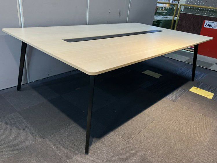 ウチダ（内田洋行）レムナ（LEMNA）シリーズ 2400フリーアドレスデスク 商品画像1