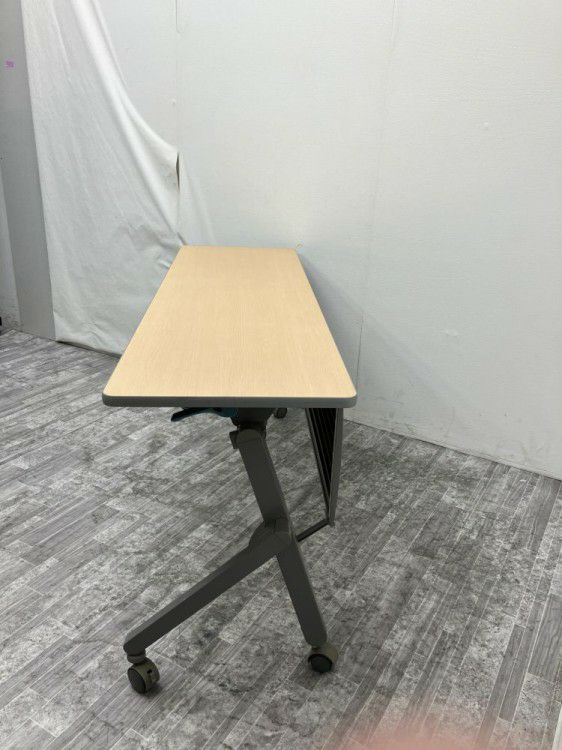 イトーキスレントシリーズ 1500サイドスタックテーブル 商品画像2